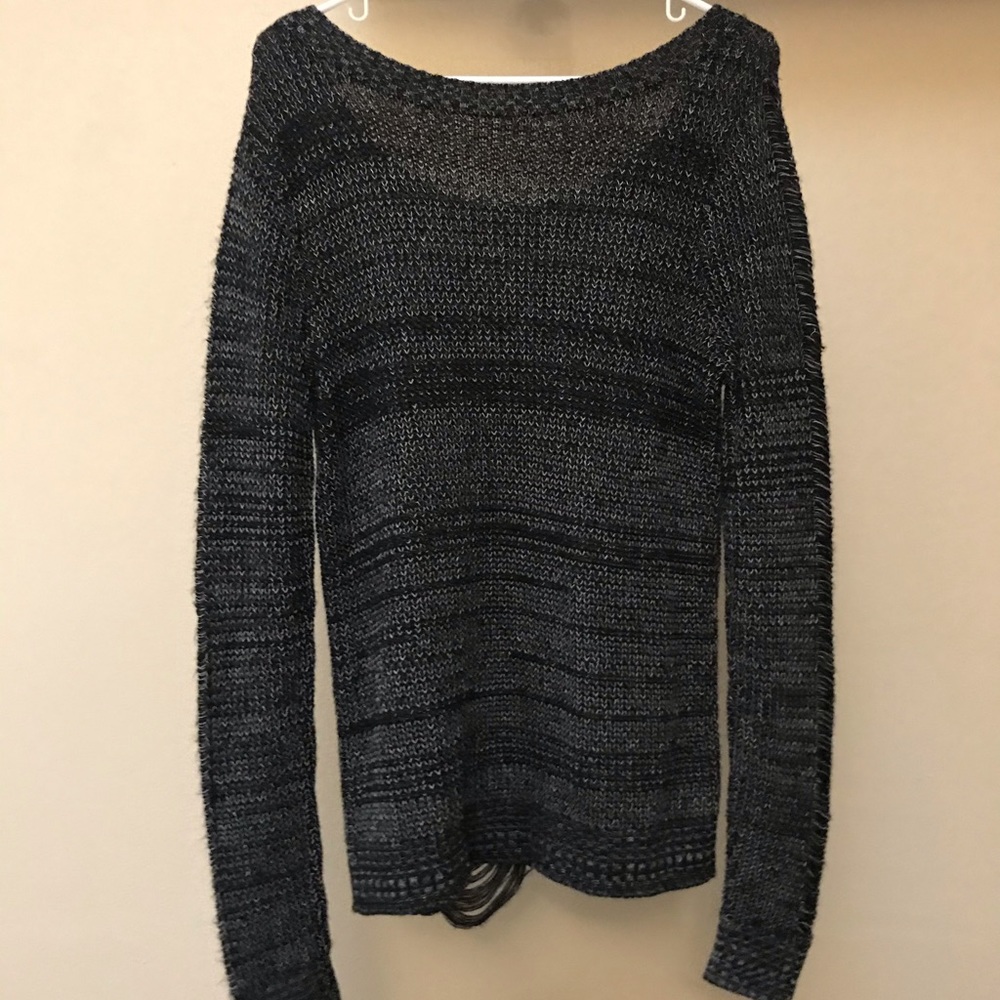 Distressed sweater - Picture 3 of 4